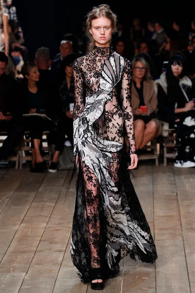 Look 36